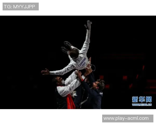 拜尔扔飞镖庆祝动作致敬斯蒂芬邦廷展现飞镖运动精神 拜尔扔飞镖庆祝动作致敬斯蒂芬邦廷展现飞镖运动精神