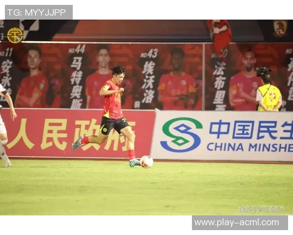 吕品告别平果感慨主场温情愿与球迷共赴更加辉煌的明天 吕品告别平果感慨主场温情愿与球迷共赴更加辉煌的明天